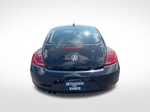 Black 2012 Volkswagen Beetle 2.5L