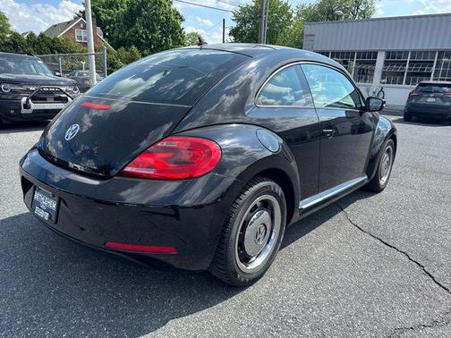 Black 2012 Volkswagen Beetle 2.5L