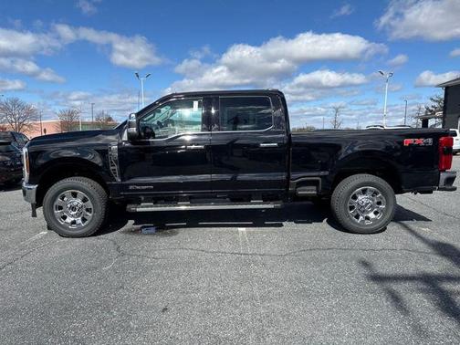 Agate Black Metallic 2026 Ford F-250 Lariat