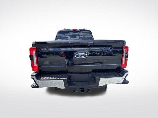 Agate Black Metallic 2026 Ford F-250 Lariat