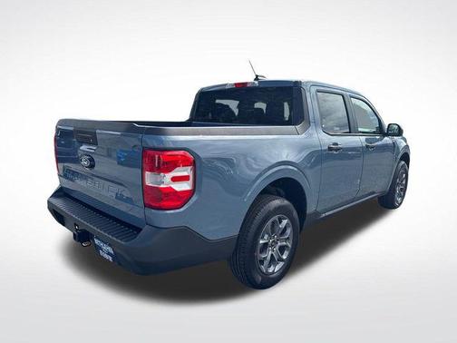 Azure Gray Metallic Tri-Coat 2026 Ford Maverick XLT