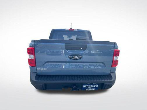 Azure Gray Metallic Tri-Coat 2026 Ford Maverick XLT