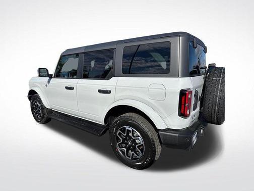 AVALANCHE GRAY 2026 Ford Bronco Outer Banks