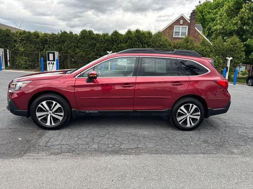 Crimson Red Pearl 2018 Subaru Outback 3.6R Limited