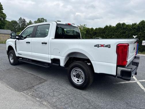 OXFORD WHITE 2026 Ford F-350 XL