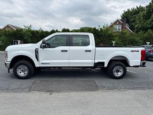OXFORD WHITE 2026 Ford F-350 XL