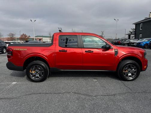 Hot Pepper Red Metallic Tinted Clearcoat 2023 Ford Maverick XLT