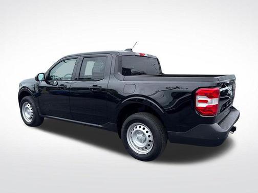 SHADOW BLACK 2026 Ford Maverick XL