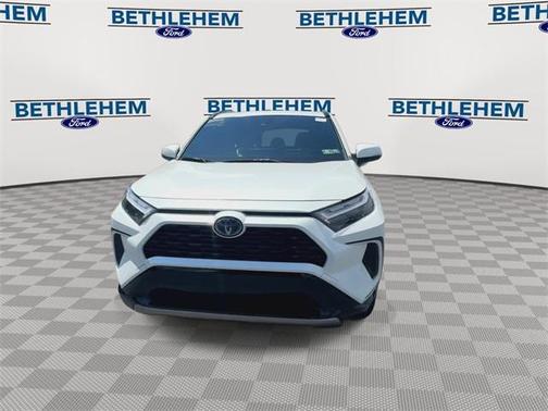 2022 Toyota RAV4 Hybrid SE