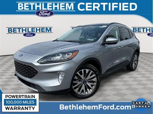 2022 Ford Escape Titanium