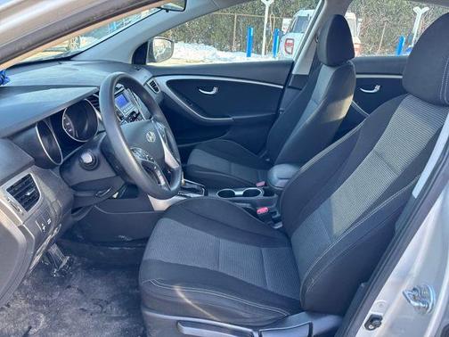 2017 Hyundai Elantra GT Base