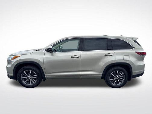 Creme Brulee 2015 Toyota Highlander LE Plus