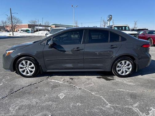 2024 Toyota Corolla Hybrid LE