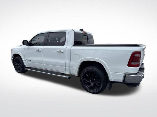 Bright White Clearcoat 2020 RAM 1500 Laramie