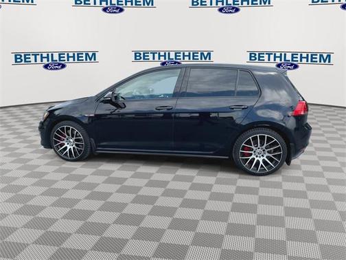 2017 Volkswagen Golf GTI 2.0T SE 4-Door