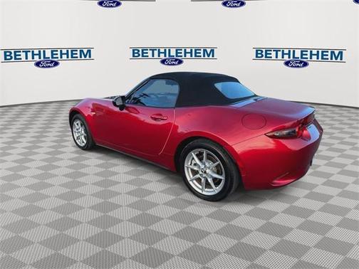 2016 Mazda MX-5 Miata Sport