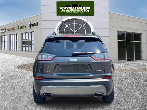 Granite Crystal Clearcoat Metallic 2022 Jeep Cherokee Limited