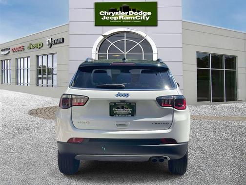 Bright White Clearcoat 2022 Jeep Compass Limited