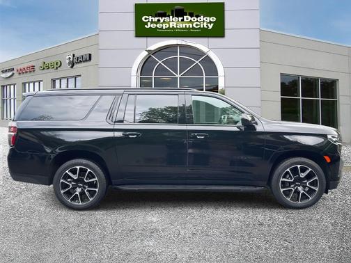 2021 Chevrolet Suburban RST