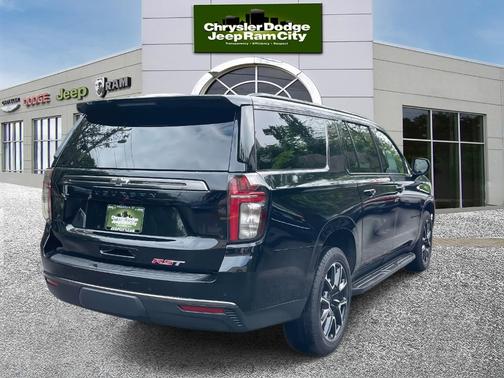 2021 Chevrolet Suburban RST