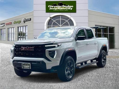 Summit White 2024 GMC Canyon Elevation