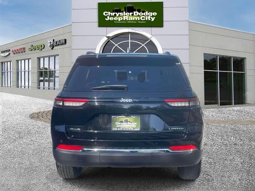 Diamond Black 2023 Jeep Grand Cherokee Limited