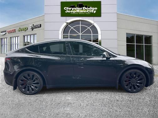 2023 Tesla Model Y Performance