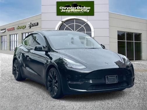 2023 Tesla Model Y Performance
