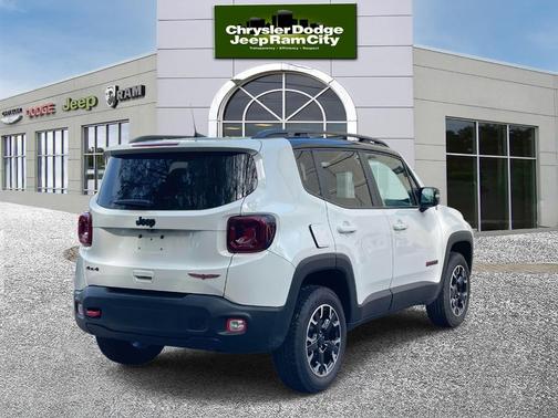 2023 Jeep Renegade Trailhawk