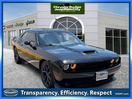 Pitch Black Clearcoat 2019 Dodge Challenger R/T