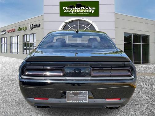 Pitch Black Clearcoat 2019 Dodge Challenger R/T