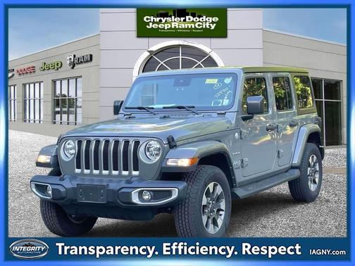 Sting Gray Clearcoat 2022 Jeep Wrangler Unlimited Sahara