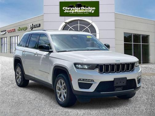Bright White Clearcoat 2023 Jeep Grand Cherokee Limited