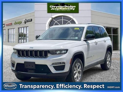 Bright White Clearcoat 2023 Jeep Grand Cherokee Limited