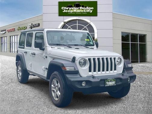 Bright White Clearcoat 2022 Jeep Wrangler Unlimited Sport S