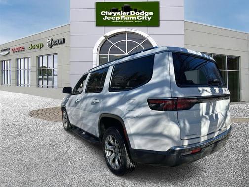 2022 Jeep Wagoneer Series II