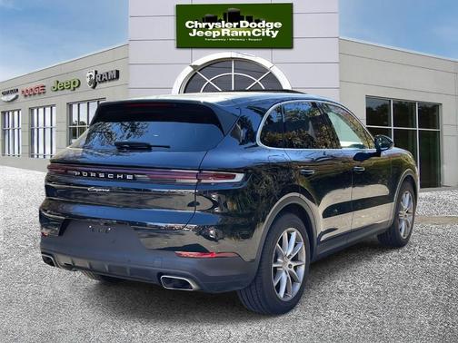 2024 Porsche Cayenne Base