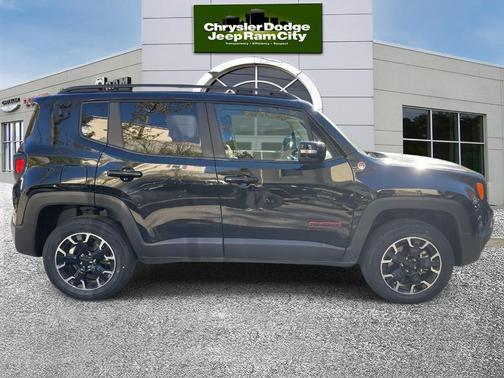 2023 Jeep Renegade Trailhawk