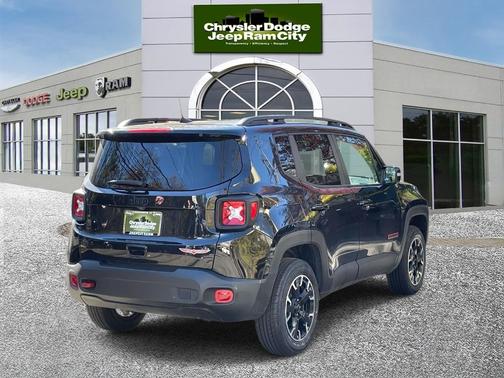 2023 Jeep Renegade Trailhawk