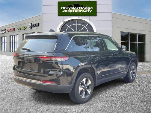 2023 Jeep Grand Cherokee 4xe Base