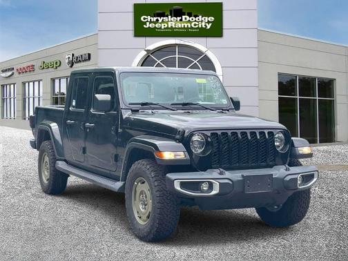 Black Clearcoat 2022 Jeep Gladiator Sport