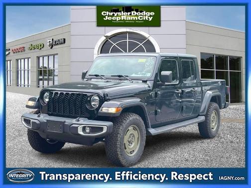 Black Clearcoat 2022 Jeep Gladiator Sport