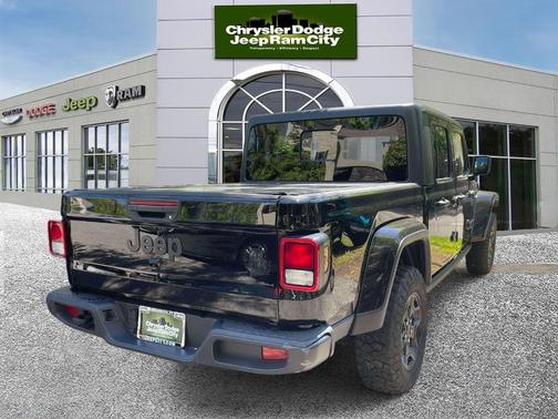 Black Clearcoat 2022 Jeep Gladiator Sport