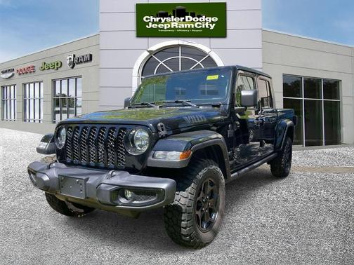 Black Clearcoat 2022 Jeep Gladiator Sport