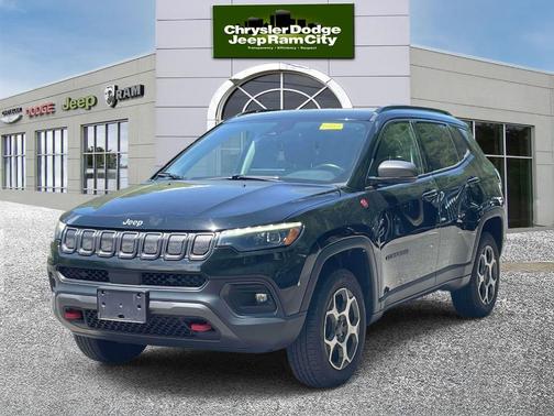 Diamond Black 2022 Jeep Compass Trailhawk