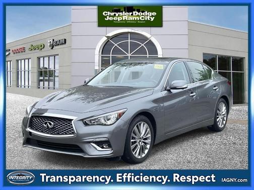 2023 INFINITI Q50 LUXE