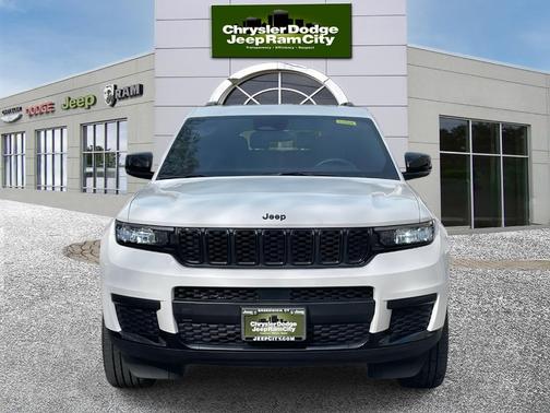 2022 Jeep Grand Cherokee L Laredo