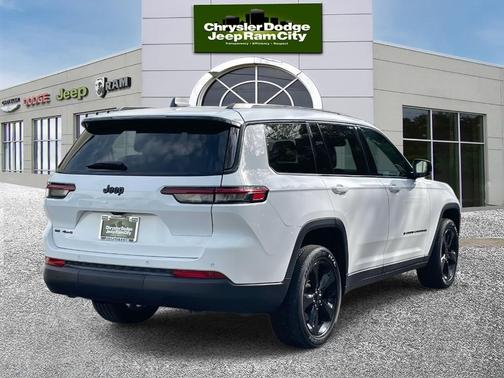 2022 Jeep Grand Cherokee L Laredo