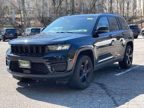 2023 Jeep Grand Cherokee Altitude