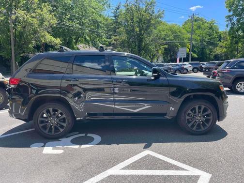 Diamond Black 2018 Jeep Grand Cherokee High Altitude